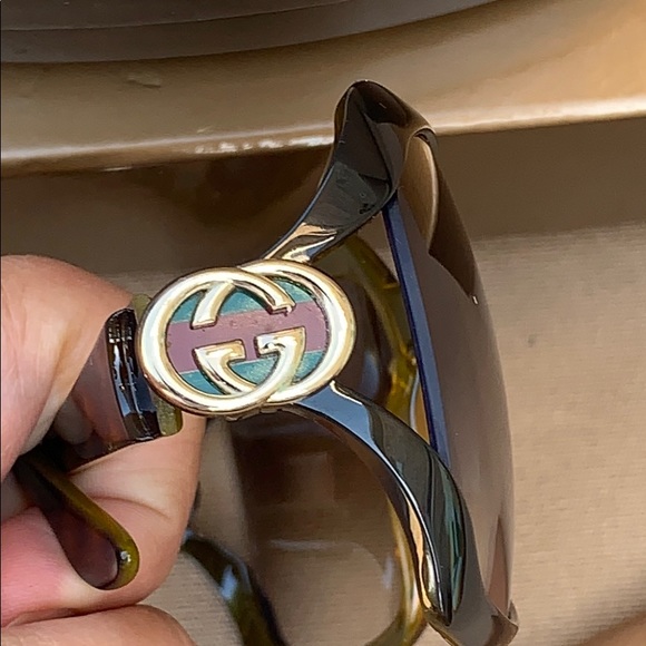 Authentic Gucci sunglasses - Picture 2 of 7